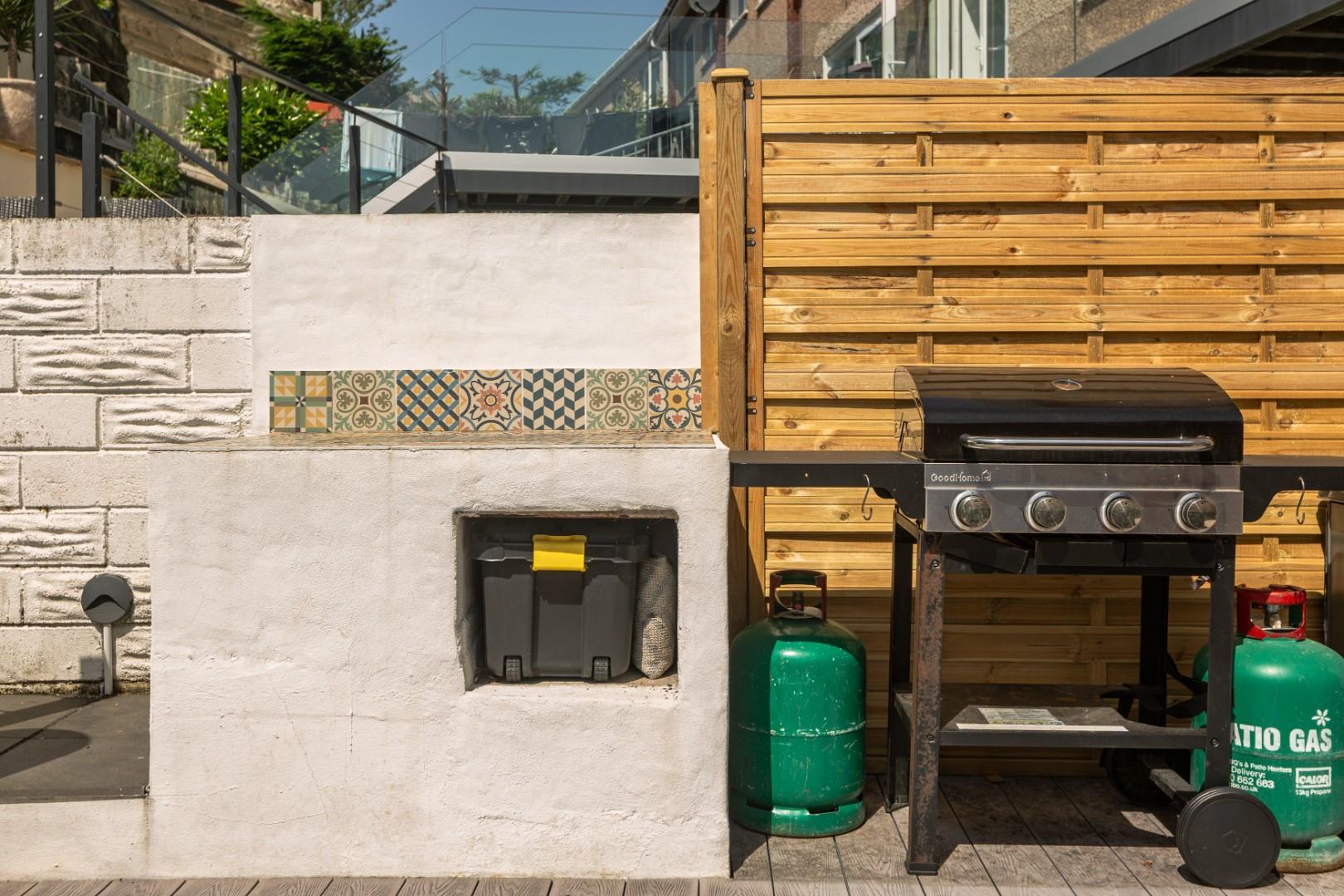 Plunch Lane, Mumbles, Swansea, SA3 4JE